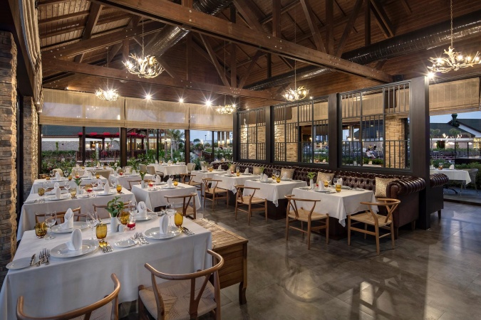 The Red Steak House A La Carte Restoran